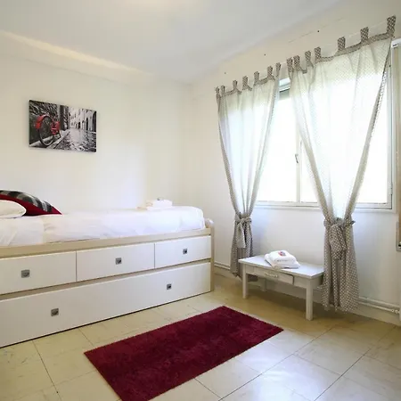 Errezubi By Smiling * Hondarribia